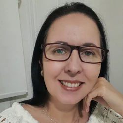 Tais Camila Crespo